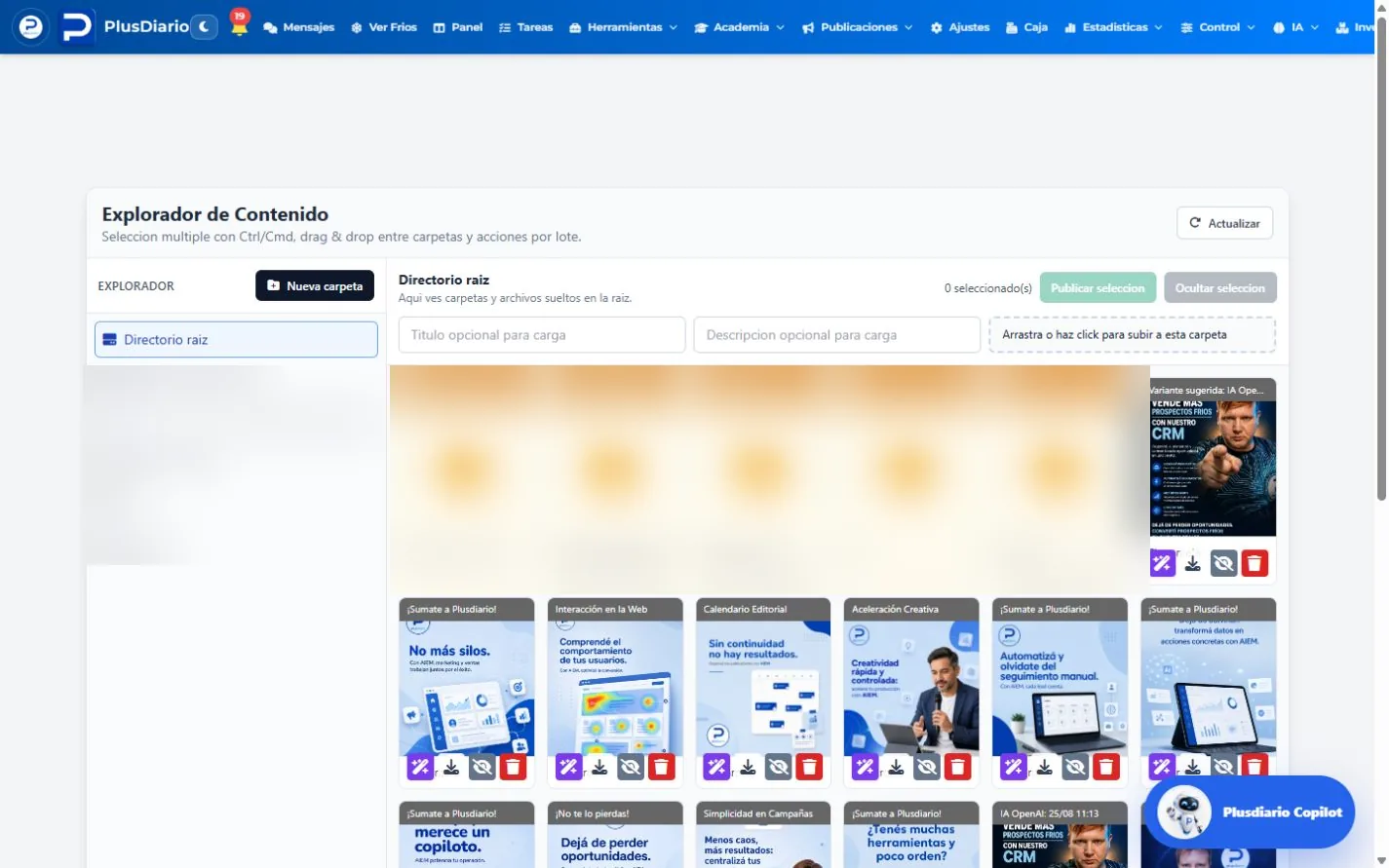 Banco real de imágenes y creativos de Plusdiario IA con los nombres de carpetas privados difuminados.